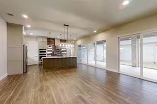 2405 Vineyard Dr, Granbury, TX 76048 - Photo 9