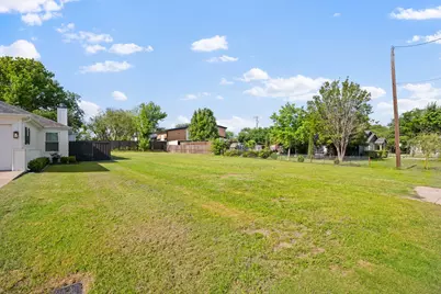 405 E Maple Street, Celina, TX 75009 - Photo 3