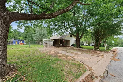 531 E Day Street, Denison, TX 75021 - Photo 3