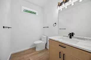 1011 S Waverly Dr, Dallas, TX 75208 - Photo 11