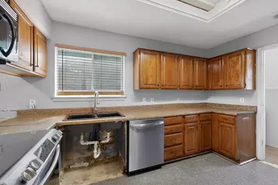 5505 Thackery Drive, Arlington, TX 76018 - Photo 11