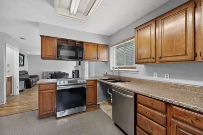 5505 Thackery Drive, Arlington, TX 76018 - Photo 13