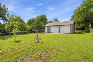 609 E Elm St, Hillsboro, TX 76645 - Photo 23