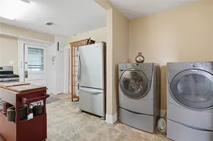 609 E Elm St, Hillsboro, TX 76645 - Photo 21