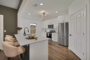 1907 Nomas St, Dallas, TX 75212 - Photo 5