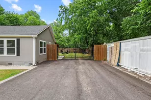 1020 W Ford St, Denison, TX 75020 - Photo 5