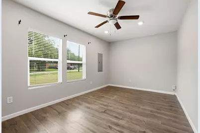 1020 W Ford Street, Denison, TX 75020 - Photo 17