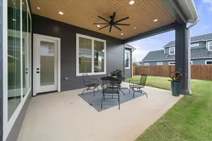 204 N Pine St, Roanoke, TX 76262 - Photo 31