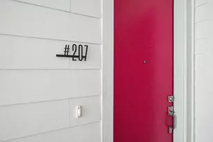 2217 N Fitzhugh Ave, Dallas, TX 75204 - Photo 5