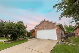 9901 Bend Ct, Fort Worth, TX 76177 - Photo 3