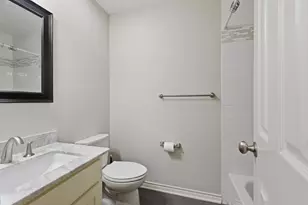 2725 Ryan Pl Dr, Fort Worth, TX 76110 - Photo 17