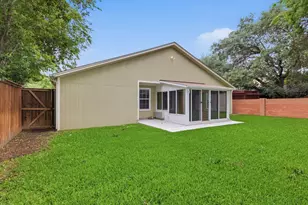 2725 Ryan Pl Dr, Fort Worth, TX 76110 - Photo 33