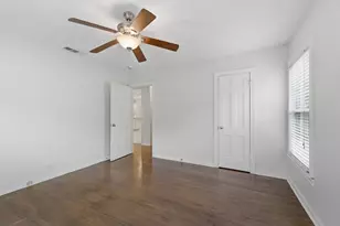 2725 Ryan Pl Dr, Fort Worth, TX 76110 - Photo 21
