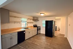 927 W Baker St, Denison, TX 75020 - Photo 3