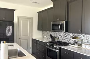 212 Venice Ave, Flower Mound, TX 75028 - Photo 5