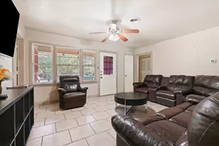 3404 Livingston Ave, Fort Worth, TX 76110 - Photo 5