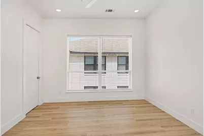 2217 N Fitzhugh Avenue #206, Dallas, TX 75204 - Photo 23