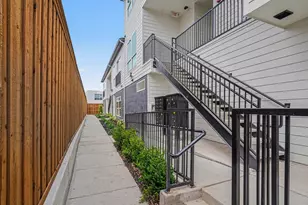 2217 N Fitzhugh Ave, Dallas, TX 75204 - Photo 37