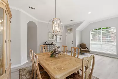 437 Crestview Point Drive, Lewisville, TX 75067 - Photo 5