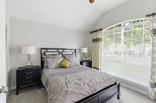 437 Crestview Point Dr, Lewisville, TX 75067 - Photo 25