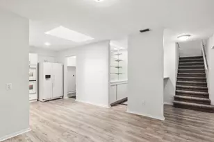 5522 Willow Cir, Fort Worth, TX 76112 - Photo 29