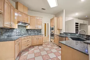 2861 Harvard Ct, Fort Worth, TX 76118 - Photo 15