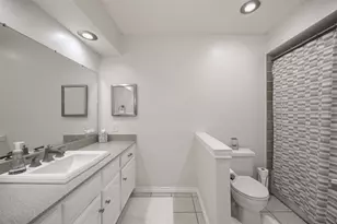 3916 Spring Hollow Dr, Carrollton, TX 75007 - Photo 19