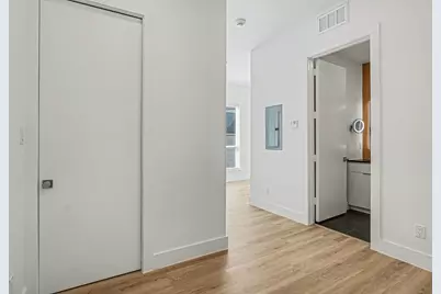 2217 N Fitzhugh Avenue #205, Dallas, TX 75204 - Photo 21