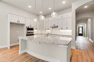 330 Windsor St, Waxahachie, TX 75165 - Photo 9