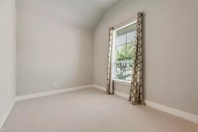 330 Windsor Street, Waxahachie, TX 75165 - Photo 3