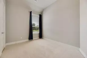 330 Windsor St, Waxahachie, TX 75165 - Photo 11