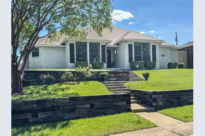 418 Whispering Hills Drive, Duncanville, TX 75137 - Photo 1
