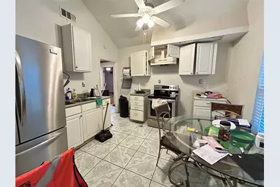 2132 N Sylvania Avenue, Fort Worth, TX 76111 - Photo 3