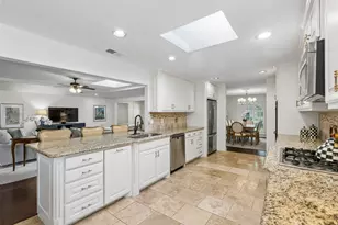 7335 La Sobrina Dr, Dallas, TX 75248 - Photo 7