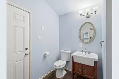 542 W Lake Drive, Weatherford, TX 76087 - Photo 9