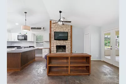 542 W Lake Drive, Weatherford, TX 76087 - Photo 5