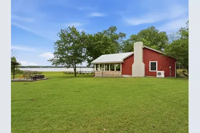 542 W Lake Drive, Weatherford, TX 76087 - Photo 1