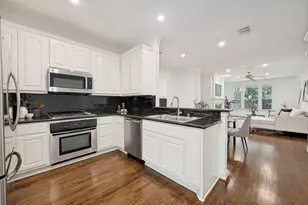 2492 Worthington St, Dallas, TX 75204 - Photo 9