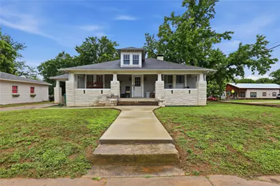 1092 W Frey Street, Stephenville, TX 76401 - Photo 1