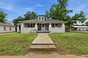 1092 W Frey St, Stephenville, TX 76401 - Photo 1