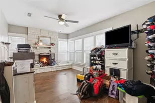 1092 W Frey St, Stephenville, TX 76401 - Photo 11