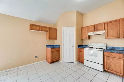 1019 Balkan Drive, Lancaster, TX 75134 - Photo 11