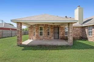 1019 Balkan Dr, Lancaster, TX 75134 - Photo 29