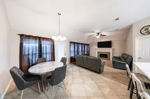 2075 Sunset Ln, Lewisville, TX 75067 - Photo 11