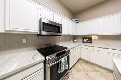 2075 Sunset Lane, Lewisville, TX 75067 - Photo 9