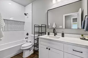 805 Arrowhead Ct, Granbury, TX 76048 - Photo 23