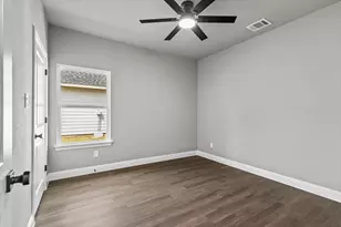 805 Arrowhead Ct, Granbury, TX 76048 - Photo 19
