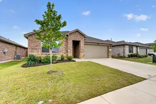 8209 Wading River Dr, Fort Worth, TX 76131 - Photo 3