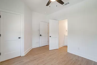 2345 Benbrook Drive, Fort Worth, TX 76110 - Photo 25