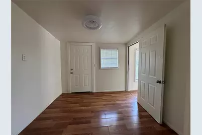 502 W Paine Avenue, Comanche, TX 76442 - Photo 5